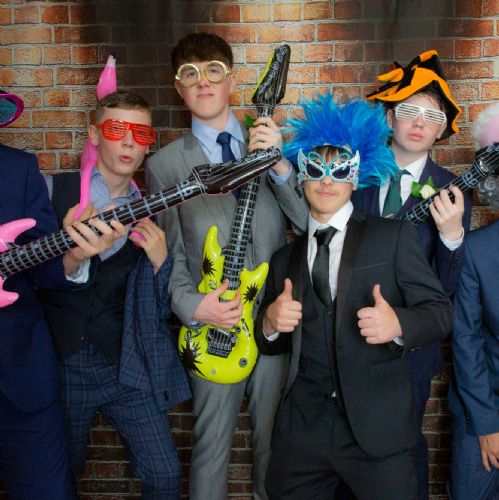 Prom2822)