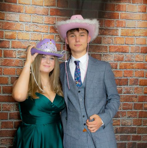 Prom3312)