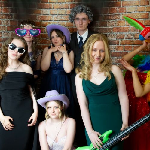 Prom20243551)